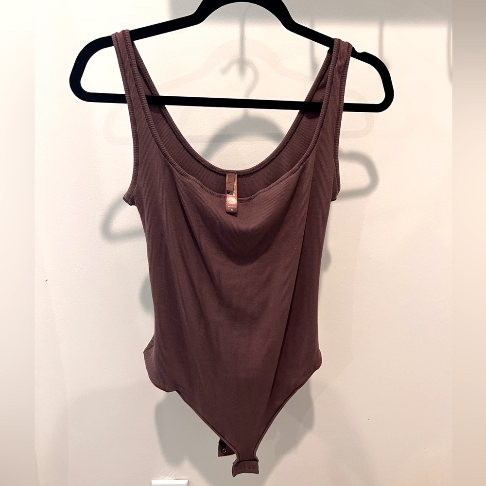 SKIMS ribbed cotton body suit size XL like new